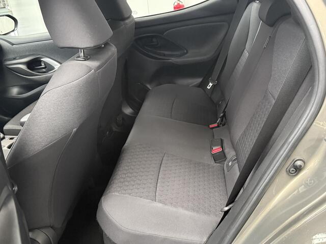 Toyota YARIS 1.5 Hybrid Dynamic NL auto, slechts 34000km, all season banden