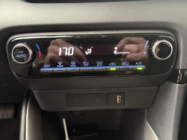 Toyota YARIS 1.5 Hybrid Dynamic NL auto, slechts 34000km, all season banden