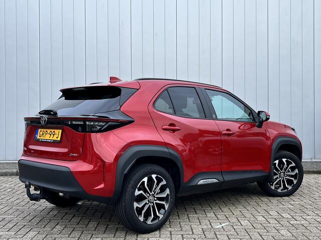 Toyota YARIS Cross 1.5 Hybrid 130PK First Edition Limited 2024 Model Trekhaak Stoel Stuur Verwarming Keyless Carplay Groot Scherm