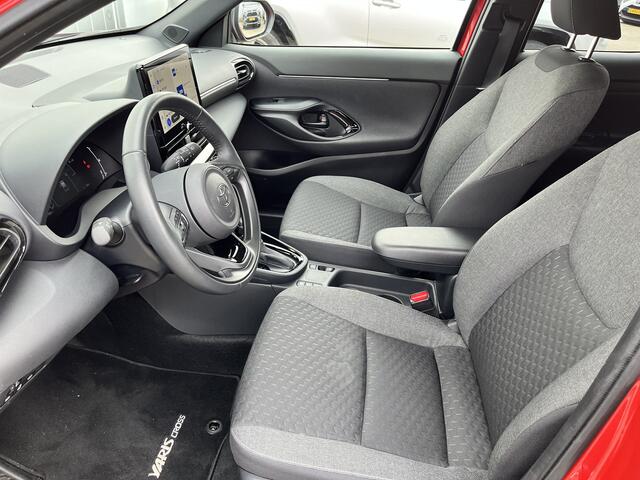 Toyota YARIS Cross 1.5 Hybrid 130PK First Edition Limited 2024 Model Trekhaak Stoel Stuur Verwarming Keyless Carplay Groot Scherm