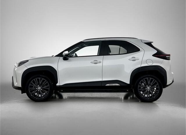 Toyota YARIS Cross 1.5 Hybrid Adventure | Treeplanken |