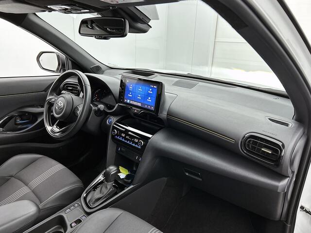 Toyota YARIS Cross 1.5 Hybrid Adventure | Treeplanken |