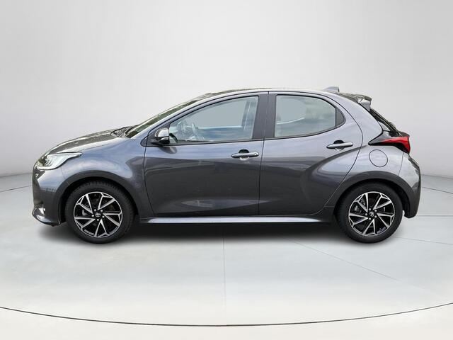 Toyota YARIS 1.5 Hybrid Dynamic | Navigatiesysteem | Keyless entry | CarPlay + Android Auto