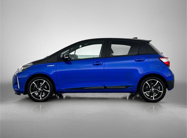 Toyota YARIS 1.5 Hybrid Bi-Tone | LM velgen | Dealer onderhouden |