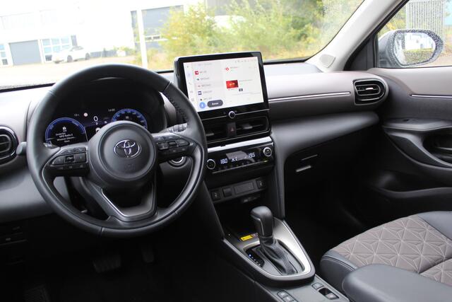 Toyota YARIS Cross 1.5 Hybrid 130 Executive | Rijklaar | Park.sensoren v+a | Blind Spot | El.achterklep | Half-leder | Stoel-/stuurverw. | Apple/Android | LED