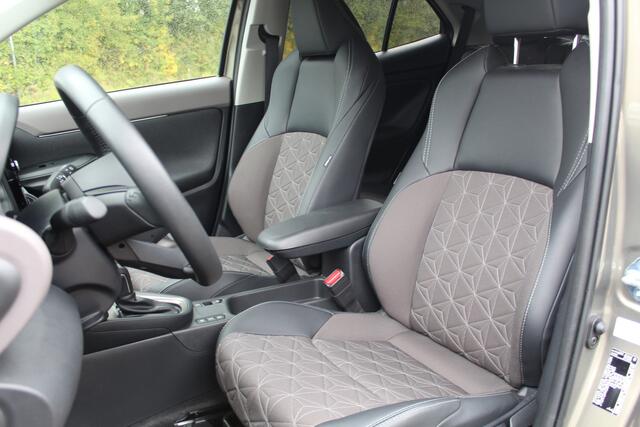 Toyota YARIS Cross 1.5 Hybrid 130 Executive | Rijklaar | Park.sensoren v+a | Blind Spot | El.achterklep | Half-leder | Stoel-/stuurverw. | Apple/Android | LED