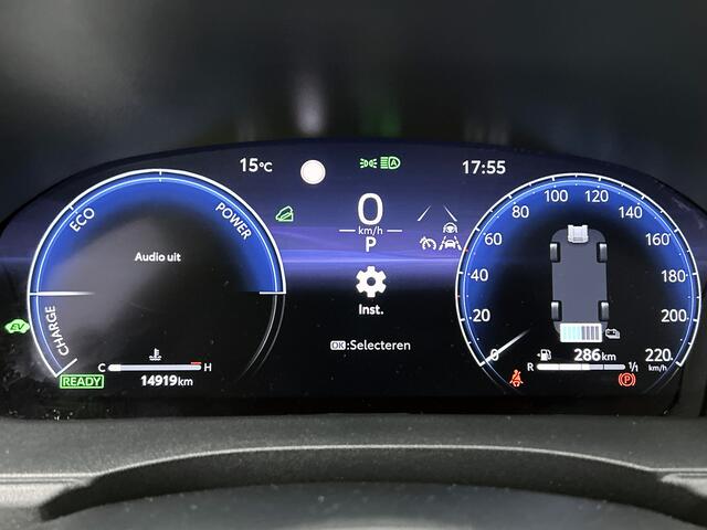 Toyota YARIS Cross 1.5 Hybrid Executive | Premium uitgevoerd | Pano dak | Halflederen interieur|
