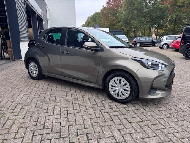 Toyota YARIS 1.5 Hyb. Active Navigatie, Automaat. Camera