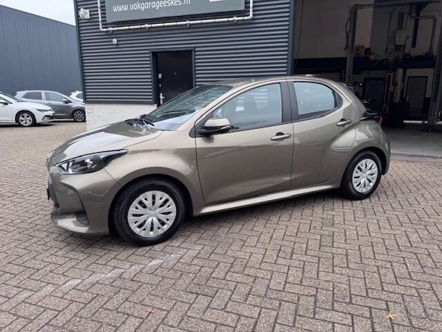 Toyota YARIS 1.5 Hyb. Active Navigatie, Automaat. Camera