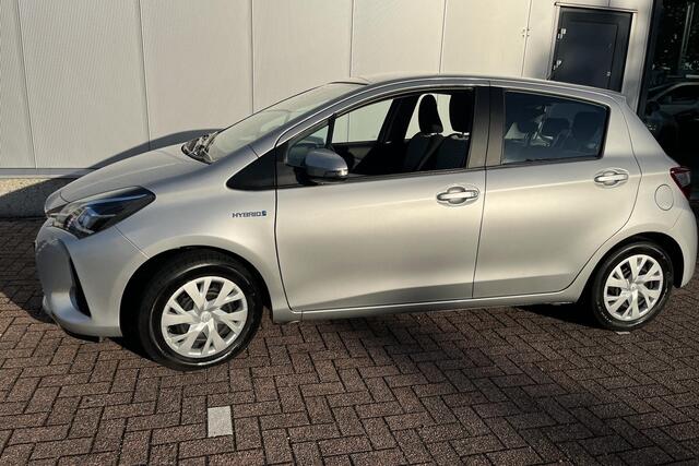 Toyota YARIS 1.5 Hybrid Active