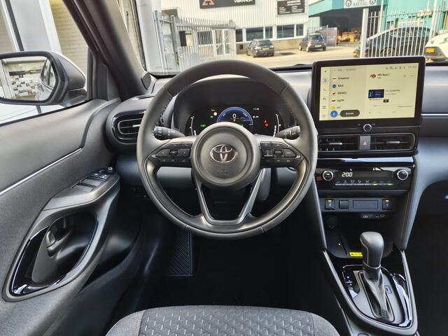 Toyota YARIS 1.5 Hybrid 130 Dynamic | Comfort Pack | Sensoren v/a | Stoelverw