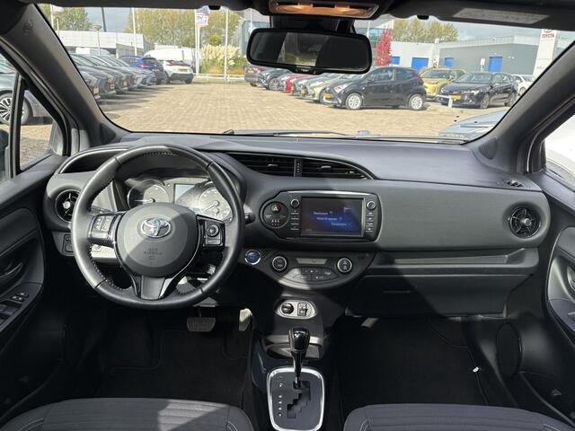 Toyota YARIS 1.5 Hybrid Bi-Tone Plus Panorama dak Trekhaak