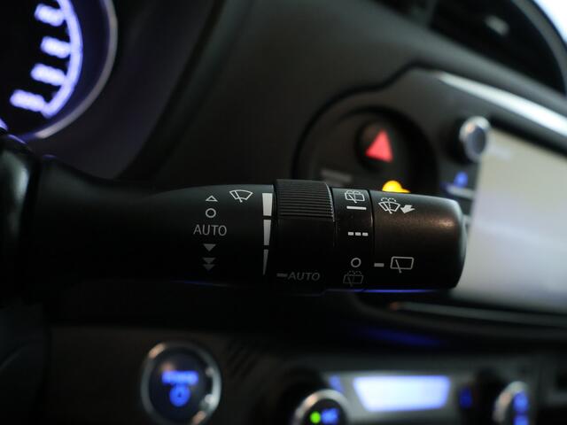 Toyota YARIS 1.5 Hybrid Dynamic | Voorstoelen verwarmd |