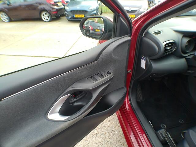 Toyota YARIS 1.5 Hyb. Dynamic