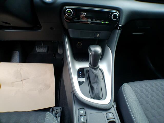 Toyota YARIS 1.5 Hyb. Dynamic