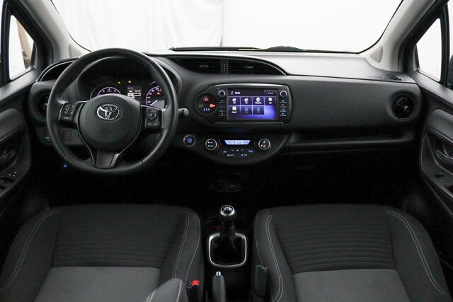 Toyota YARIS 1.0 VVT-i Design pack | Climate control | Parkeercamera | Keyless | Lage kilometerstand |