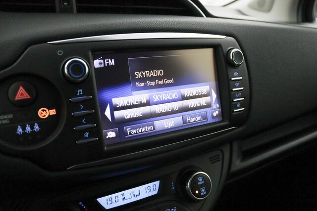 Toyota YARIS 1.0 VVT-i Design pack | Climate control | Parkeercamera | Keyless | Lage kilometerstand |
