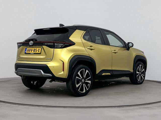 Toyota YARIS Cross 1.5 Hybrid Launch Edition Limited | Navi | Stoelverwarming | Metaallak | Lichtmetalen Velgen | Elektrische Achterklep | Head-Up Display |