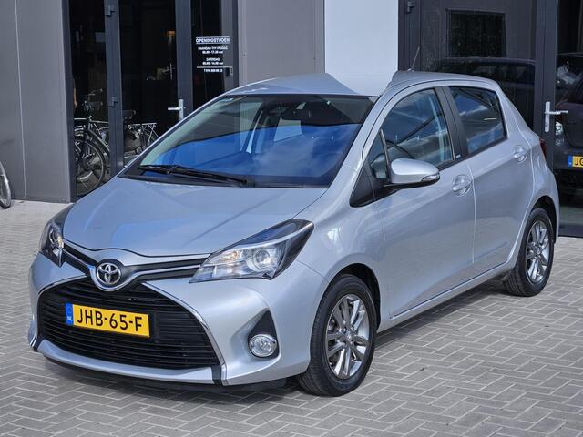 Toyota YARIS 1.3 VVT-i Edition-S Camera Stoelvw LM15