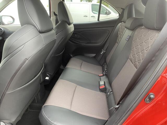 Toyota YARIS Cross 1.5 Hybrid 130 Executive 360 Camera Head UP Stoel Stuur verwarming Nieuw Model