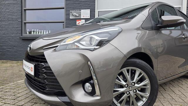 Toyota YARIS 1.5 VVT-i Comfort | CAMERA | PARKEERSENSOREN | STOELVERWARMING | VOLLEDIGE ONDERHOUDSHISTORIE