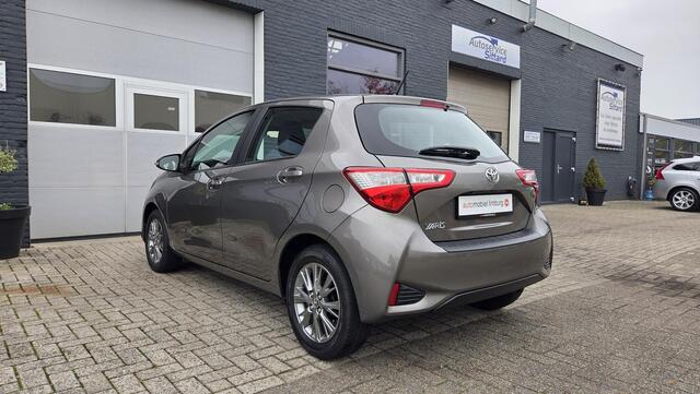Toyota YARIS 1.5 VVT-i Comfort | CAMERA | PARKEERSENSOREN | STOELVERWARMING | VOLLEDIGE ONDERHOUDSHISTORIE