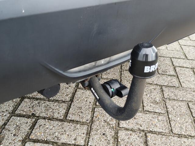 Toyota YARIS 1.5 Hybrid Dynamic | Trekhaak Afneembaar | Keyless Entry & Star