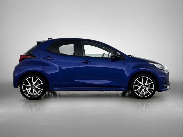 Toyota YARIS 1.5 Hybrid Executive | 1e Eigenaar | BTW'er | Panordamadak | Stoel + Stuurverwarming | JBL | Head up Display |