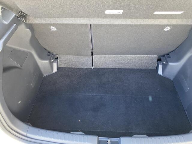 Toyota YARIS 1.5 Hybrid Business Plus Parkeersensoren voor + achter, Stoelverwarming, Apple carplay en/of Android auto navigatie, Adaptieve cruise control, Climate control, Achteruitrijcamera, BTW-auto