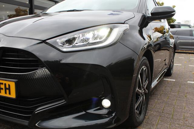 Toyota YARIS 1.5 Hybrid Dynamic | Rijklaar | Apple/Android | Smartkey | LED | Camera | Clima | Adap.cruise | NL-auto