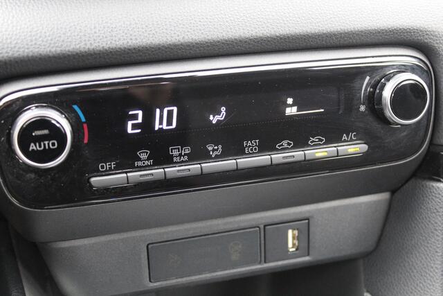 Toyota YARIS 1.5 Hybrid Dynamic | Rijklaar | Apple/Android | Smartkey | LED | Camera | Clima | Adap.cruise | NL-auto