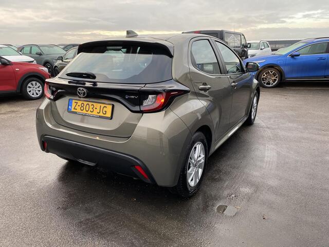 Toyota YARIS 1.5 Hybrid 115 Active 1e eign. NL-auto, Apple CarPlay/Android Auto navigatie, achteruitrij camera, adaptieve cruise control, BTW-auto!