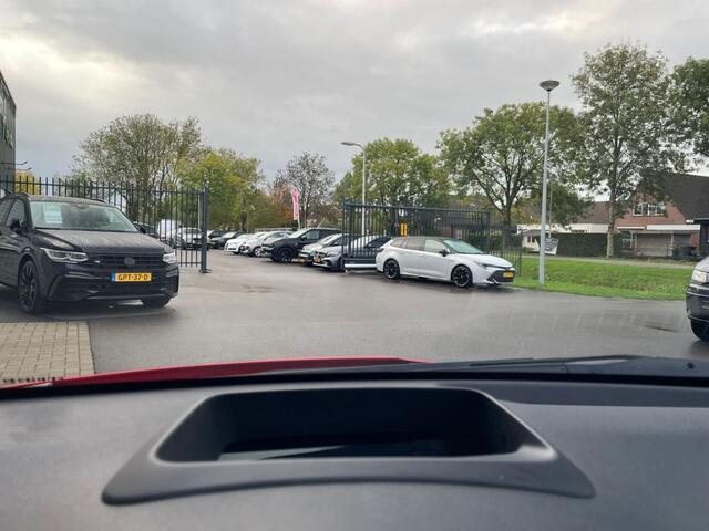 Toyota YARIS 1.5 HYBRID Premier edition! Leder, Headup, ACC, TwoTone, Stoel/Stuur verw.