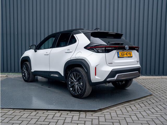 Toyota YARIS Cross 1.5 Hybrid AWD Adventure | Blind Spot | Stoel & Stuur verw. | Parkeersensoren | Prijs Rijklaar!!