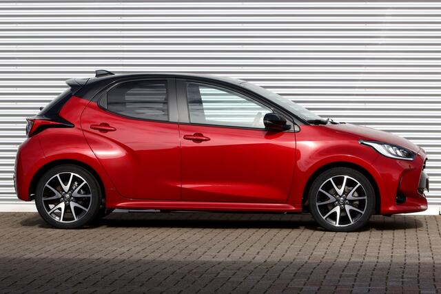 Toyota YARIS 1.5 Hybrid Executive Bi-Tone