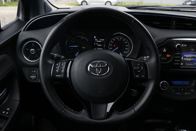 Toyota YARIS 1.5 Hybrid Executive | trekhaak | Navi | Bluetooth | LM velgen |
