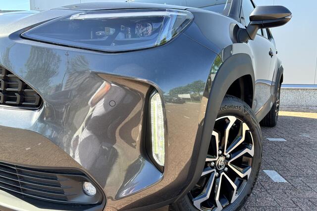 Toyota YARIS Cross 1.5 Hybrid 115 Dynamic Limited, Parkeersensoren, Afneembare Trekhaak , Stoelverwarming, Stuurverwarming, Apple carplay, Android auto.