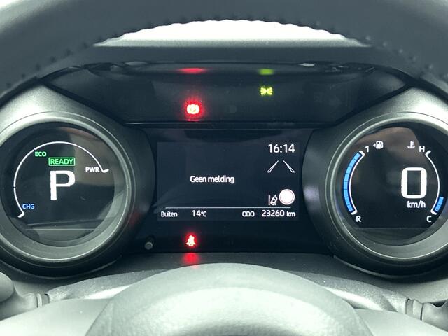 Toyota YARIS Cross 1.5 Hybrid Active | 1e Eigenaar | BTW'er | Nieuw Geleverd en Onderhouden | Apple Carplay / Android auto |