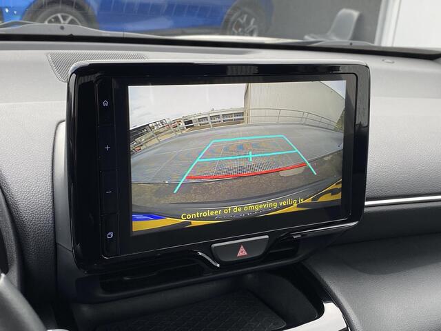 Toyota YARIS Cross 1.5 Hybrid First Edition Automaat Nieuw geleverd van 1e eigenaar incl: ApplCarPlay/AndroidAuto, Climate Control, Adative Cruise control, All season banden, Parkeerhulp camera, Led verlichting