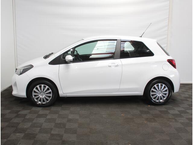 Toyota YARIS 1.3 VVT-i Aspiration AIRCO | CAMERA | CRUISE | ROLSTOELLIFT | CV | ELRM | STB | BLUETOOTH