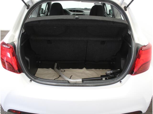 Toyota YARIS 1.3 VVT-i Aspiration AIRCO | CAMERA | CRUISE | ROLSTOELLIFT | CV | ELRM | STB | BLUETOOTH