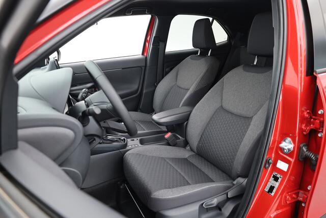 Toyota YARIS Cross 1.5 Hybrid Teamplayer 130pk | Winter pakket | Safety pakket | Navi | Adapt. Cruise | Camera | Keyless