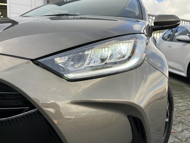 Toyota YARIS 1.5 Hybrid Dynamic Trekhaak / All Season Banden