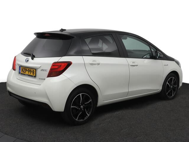 Toyota YARIS 1.5 Hybrid Dynamic | Bi-tone | Climate control | Keyless | Parkeercamera |