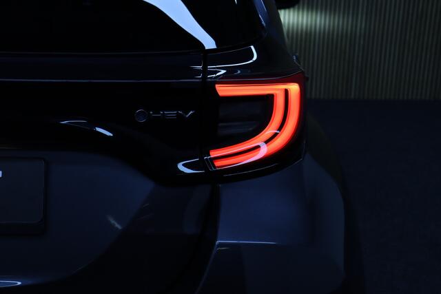 Toyota YARIS 1.5 Hybrid 115 Executive Edition | Facelift | Adaptive-cruise | Camera | Clima | Apple Carplay & Android Auto | Keyless | Full Led | Stoelverwarming | Dodehoekdetectie