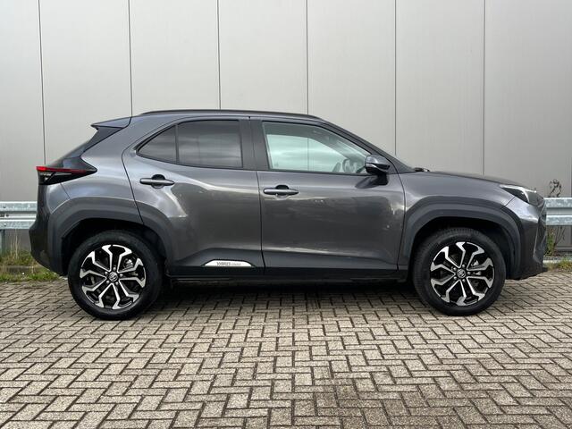 Toyota YARIS Cross 1.5 Hybrid Stoel-stuur Verw. / Camera / Key Less