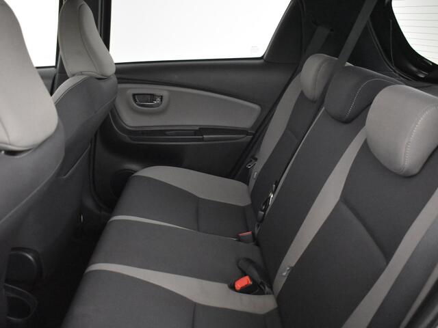 Toyota YARIS 1.5 Hybrid Trend | Trekhaak| Navigatie | Lm Velgen