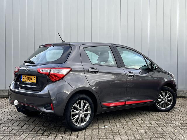 Toyota YARIS 1.5 VVT-i Design Clima |Cruise Camera Trekhaak NL auto