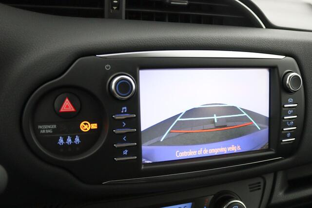 Toyota YARIS 1.5 Hybrid Design | Navigatie | Cruise control | Keyless entry en start |