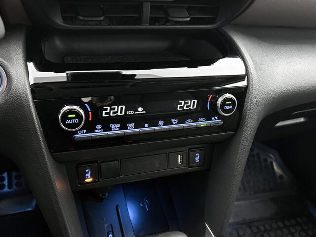 Toyota YARIS Cross 1.5 Hybrid Executive Panoramadak | Trekhaak | 360 graden camera